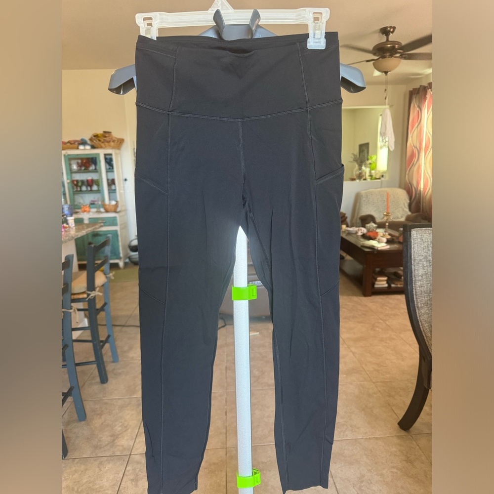 Lululemon Fast and Free Pant Size 6 Black Inseam 25in